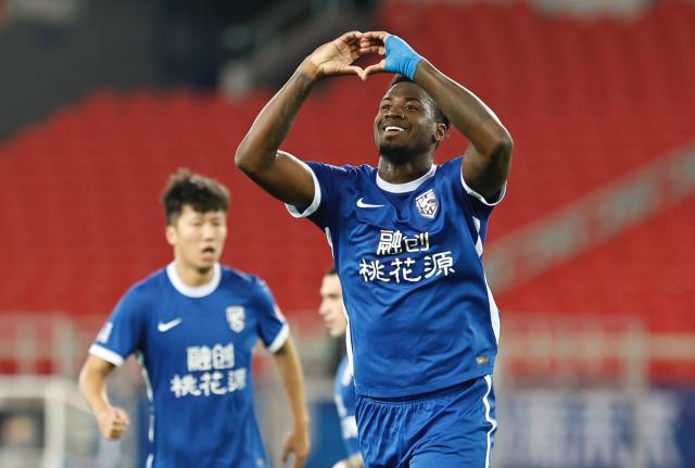 开云体育-【中超】马尔康两球戴维森传射 三镇4比0大连仍领跑